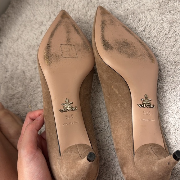 Prada suede scalloped front pumps 37.5 - Picture 5 of 11